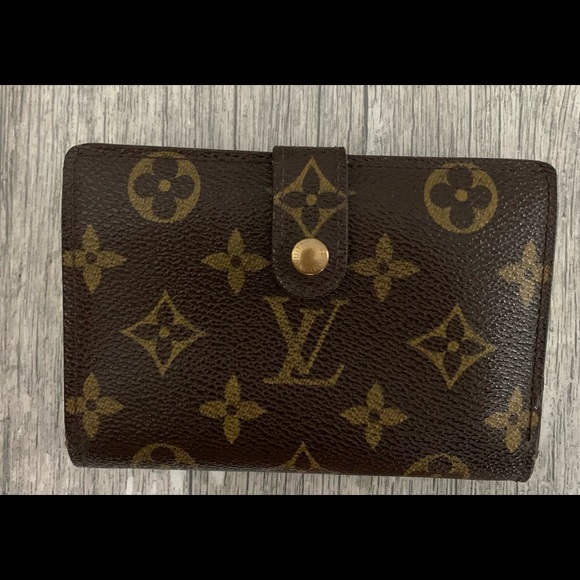 Louis Vuitton Handbags - Authentic Vintage Louis Vuitton kisslock wallet